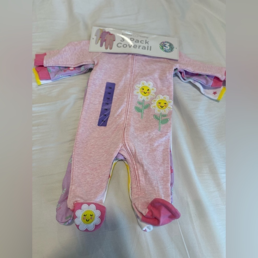 NWT Koala Baby Girl 3M Onesie 3 Pack. Floral Theme. Daisy. 100% Cotton.